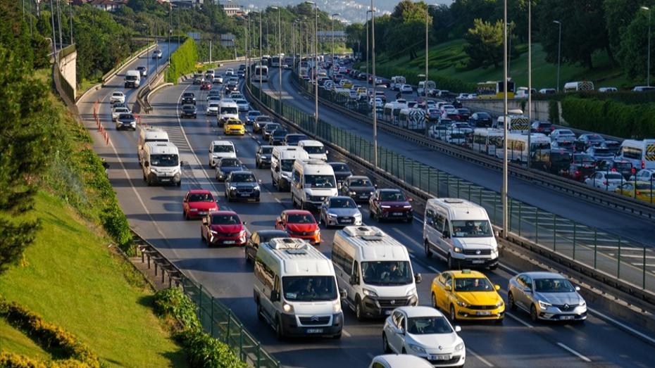 Okula Dönüş ile Trafik Yoğunluğu İstanbul'da Günlük Hayatı Etkiliyor