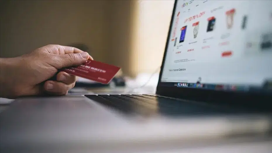 Online Alışverişte Sahte Yorumlara Karşı Yeni Düzenleme ve Erişim Engeli Uygulamaları
