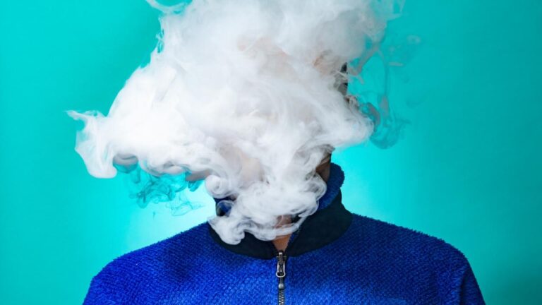 Fransa, tek kullanımlık elektronik sigara satışını yasaklamaya hazırlanıyor