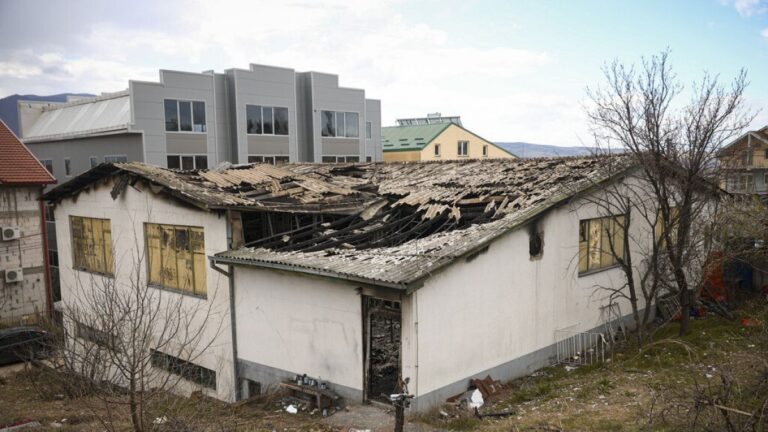 Kuzey meyve salatasında disko ateşinde ölenlerin sayısı 60'a yükseldi.