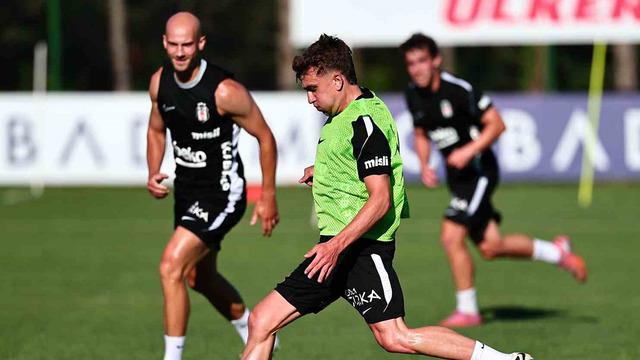 Beşiktaş, günü çift antrenmanla tamamladı