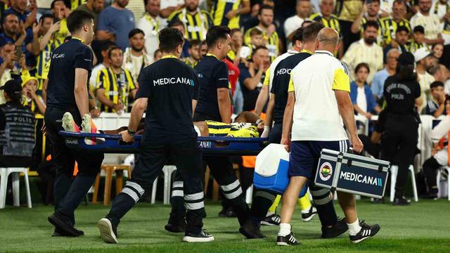 Fenerbahçe’de Sturm Graz maçında Oosterwolde’den kahreden haber!